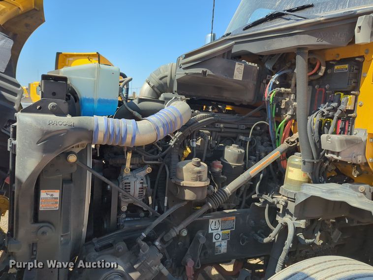 image for item EQ2168 2021 Kenworth  T680 semi truck