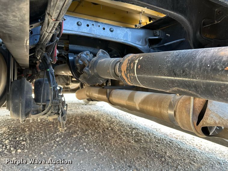 image for item EQ2169 2022 Kenworth  T680 semi truck