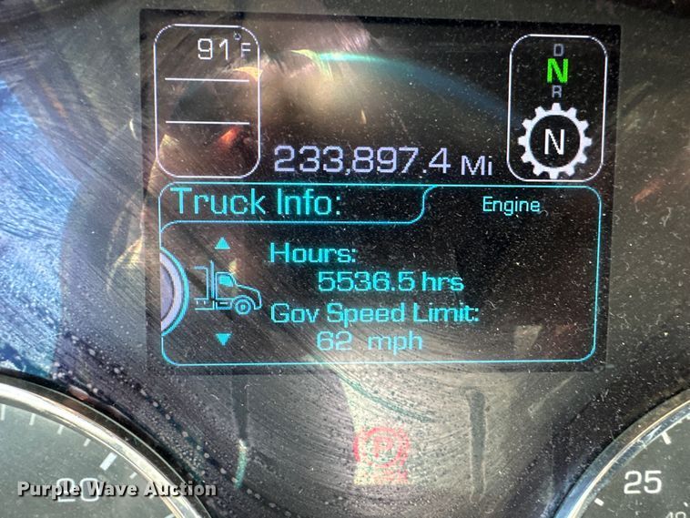 image for item EQ2169 2022 Kenworth  T680 semi truck