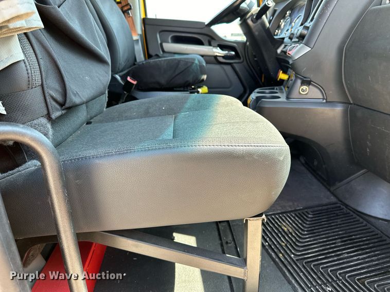 image for item EQ2169 2022 Kenworth  T680 semi truck