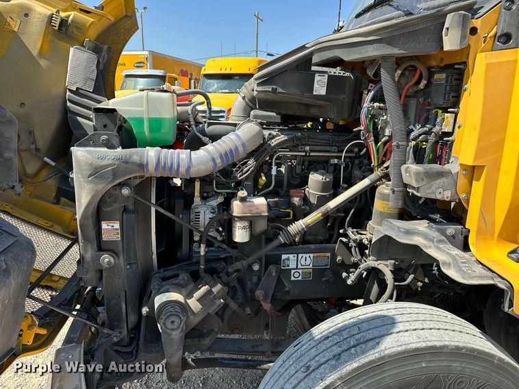 image for item EQ2169 2022 Kenworth  T680 semi truck