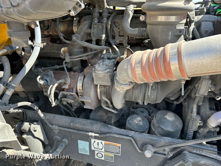 image for item EQ2169 2022 Kenworth  T680 semi truck