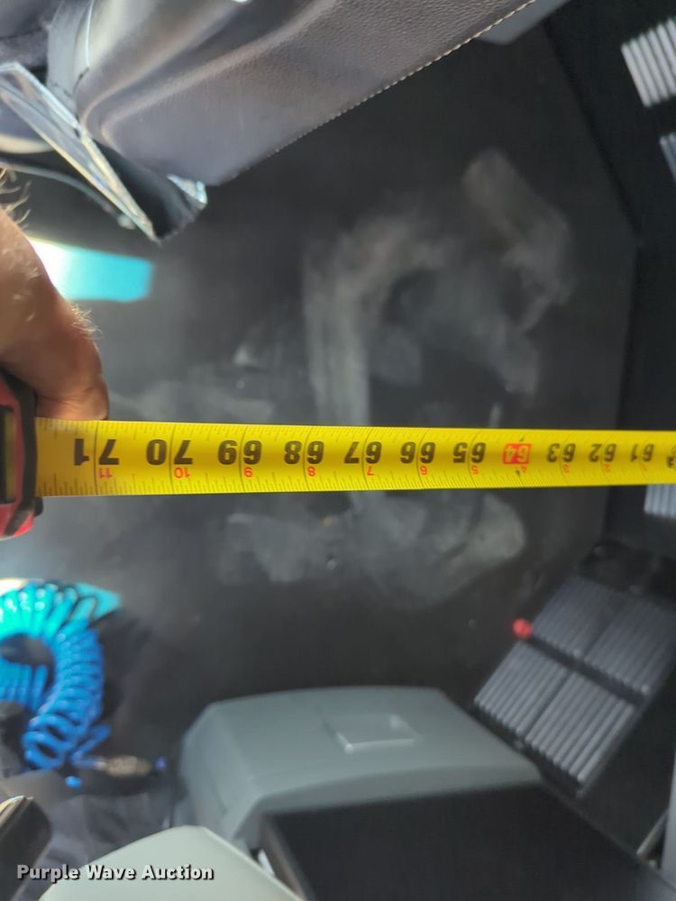 image for item EQ2171 2022 Kenworth  T680 semi truck