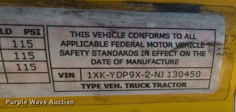 image for item EQ2171 2022 Kenworth  T680 semi truck