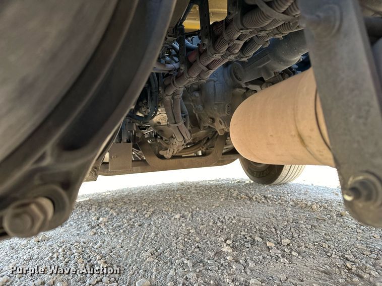 image for item EQ2173 2022 Freightliner  Cascadia 126 semi truck