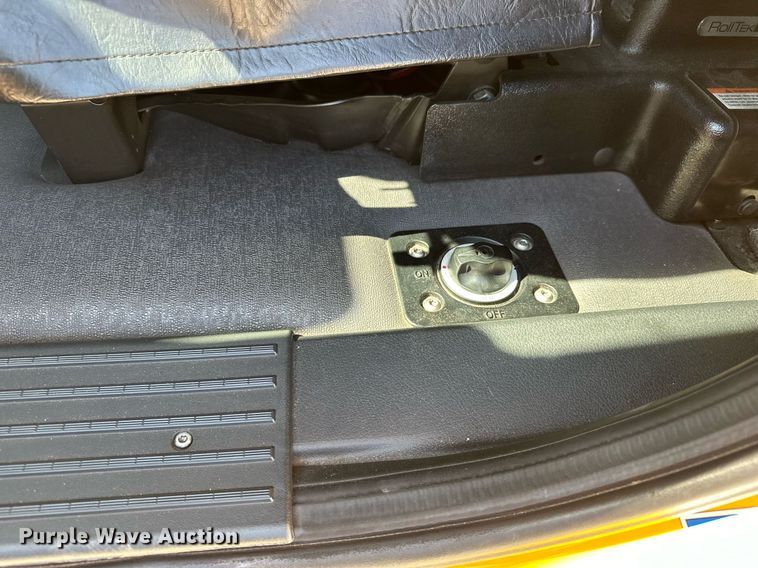 image for item EQ2173 2022 Freightliner  Cascadia 126 semi truck