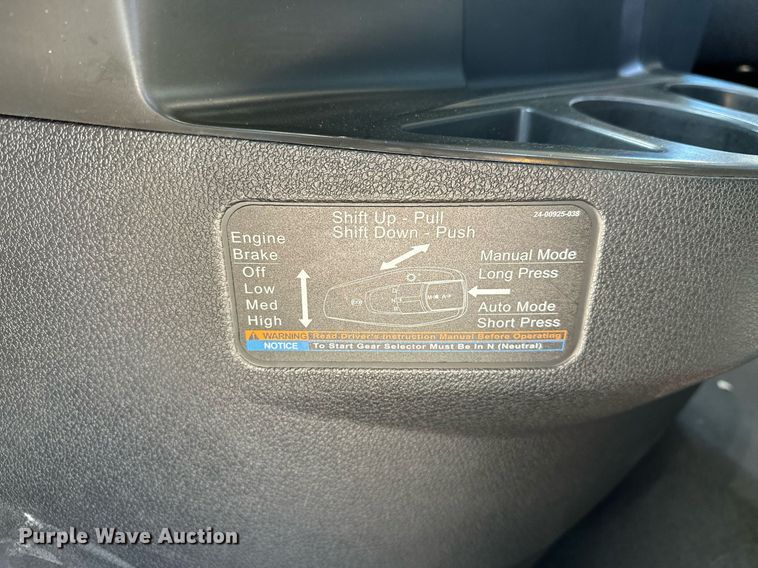 image for item EQ2173 2022 Freightliner  Cascadia 126 semi truck