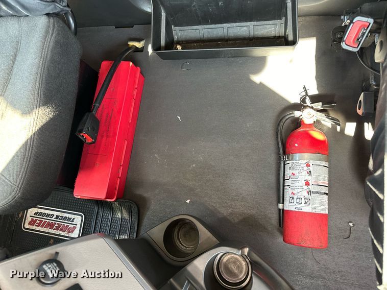 image for item EQ2173 2022 Freightliner  Cascadia 126 semi truck