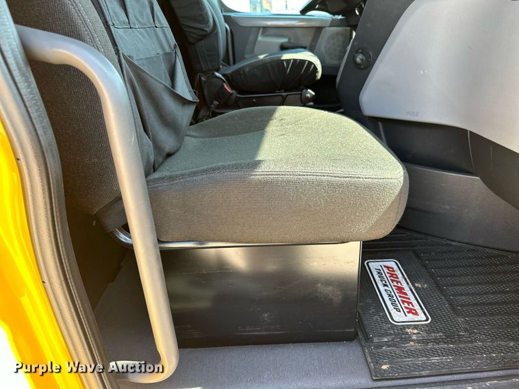 image for item EQ2173 2022 Freightliner  Cascadia 126 semi truck