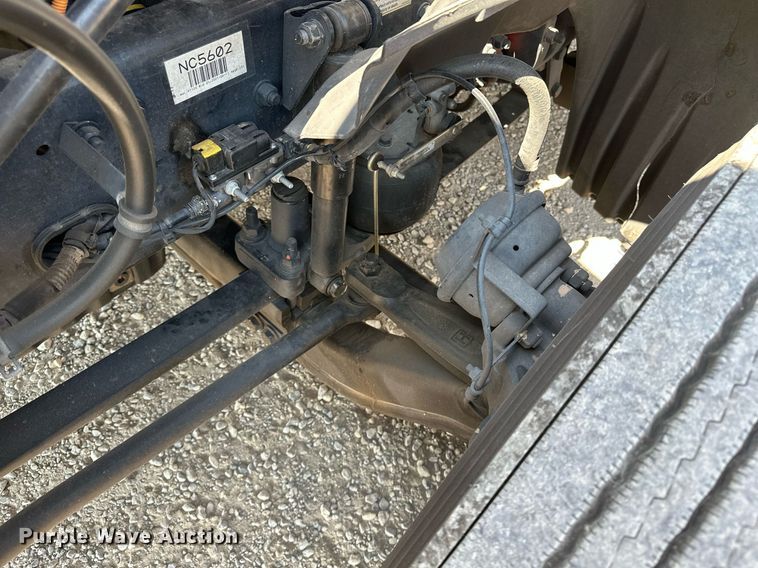 image for item EQ2173 2022 Freightliner  Cascadia 126 semi truck