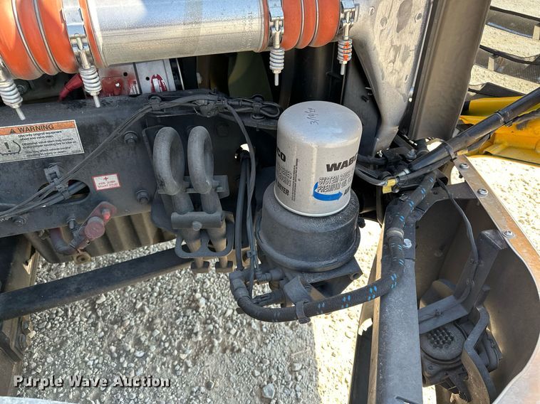 image for item EQ2173 2022 Freightliner  Cascadia 126 semi truck