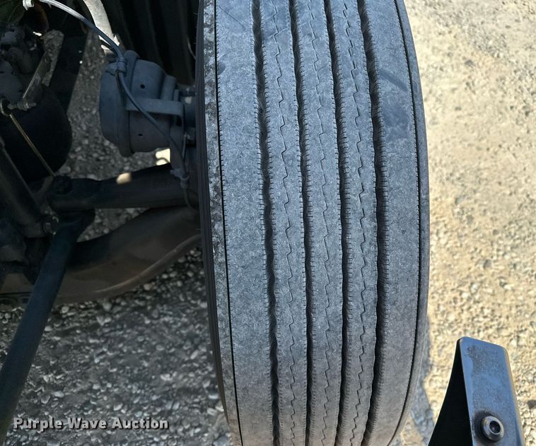 image for item EQ2173 2022 Freightliner  Cascadia 126 semi truck