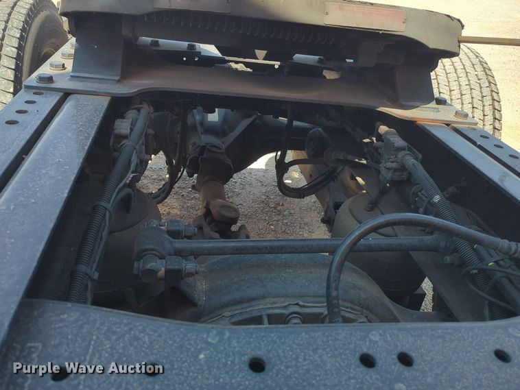 image for item EQ2174 2021 Kenworth  T680 semi truck