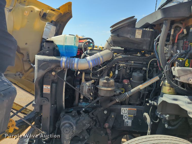 image for item EQ2174 2021 Kenworth  T680 semi truck