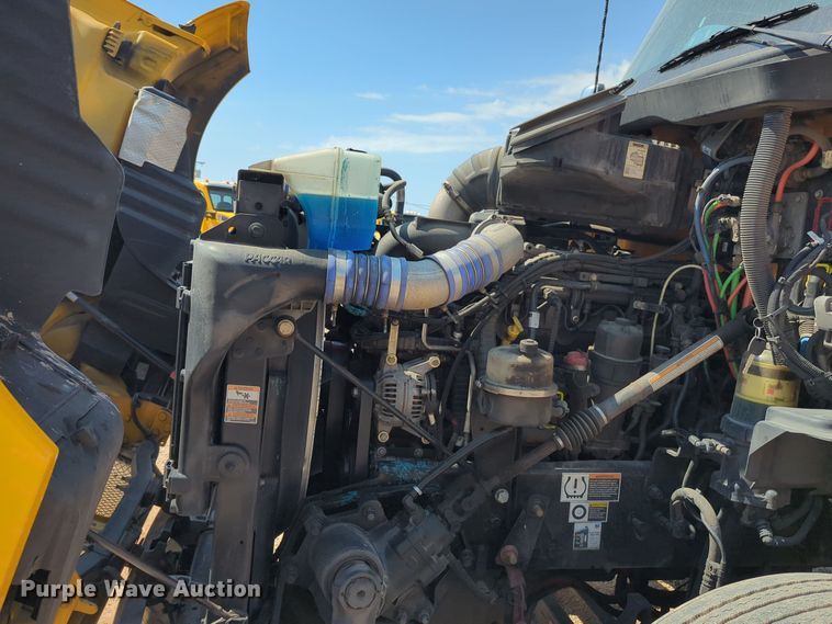 image for item EQ2174 2021 Kenworth  T680 semi truck