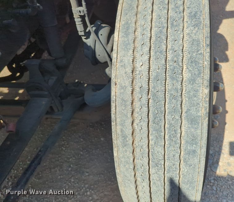 image for item EQ2174 2021 Kenworth  T680 semi truck