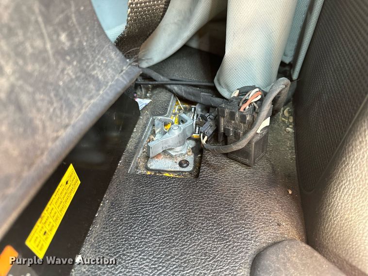 image for item EQ2175 2022 Kenworth  T680 semi truck