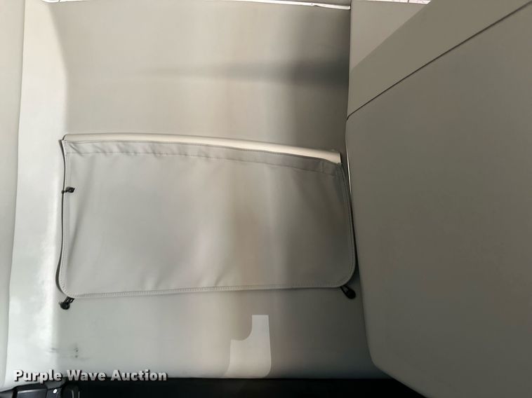 image for item EQ2175 2022 Kenworth  T680 semi truck