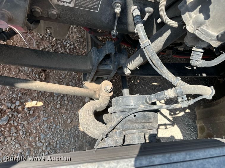 image for item EQ2175 2022 Kenworth  T680 semi truck