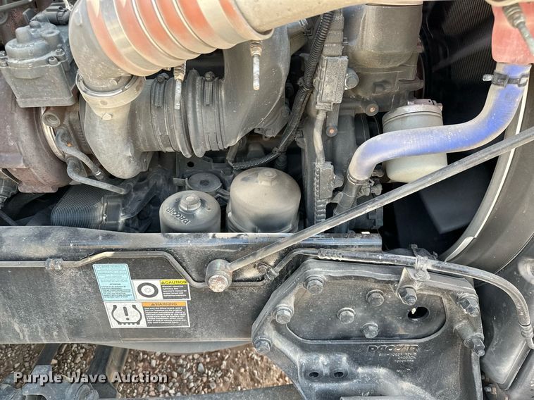 image for item EQ2175 2022 Kenworth  T680 semi truck