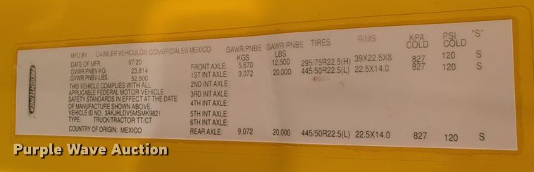 image for item EQ2176 2021 Freightliner  Cascadia 126 semi truck