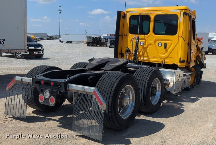 image for item EQ2177 2024 Freightliner  Cascadia 126 semi truck