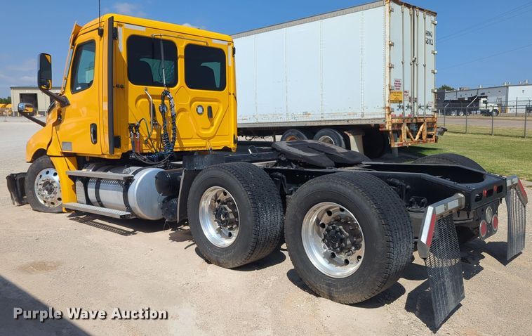 image for item EQ2177 2024 Freightliner  Cascadia 126 semi truck