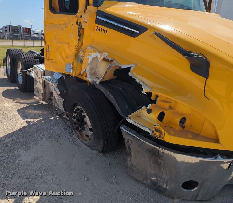 image for item EQ2177 2024 Freightliner  Cascadia 126 semi truck