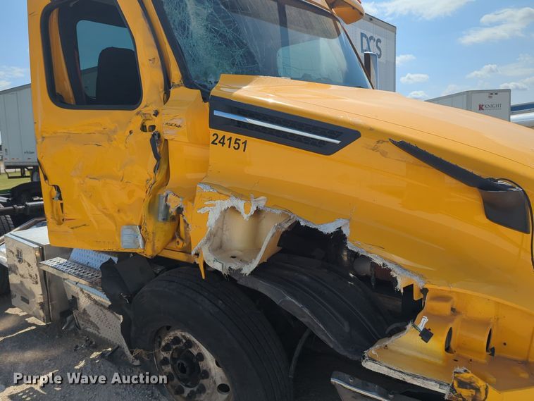 image for item EQ2177 2024 Freightliner  Cascadia 126 semi truck