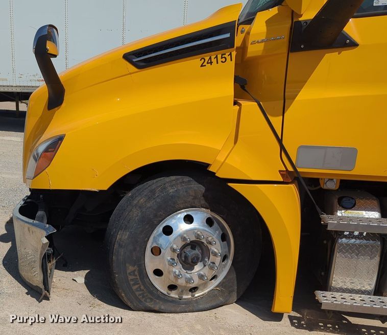 image for item EQ2177 2024 Freightliner  Cascadia 126 semi truck