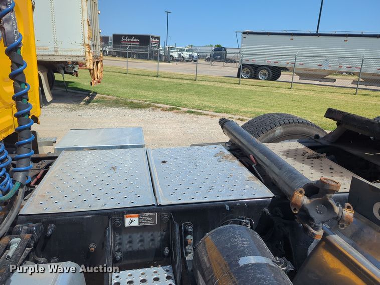 image for item EQ2177 2024 Freightliner  Cascadia 126 semi truck