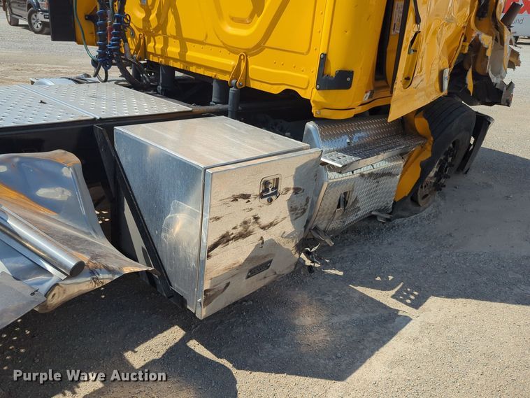 image for item EQ2177 2024 Freightliner  Cascadia 126 semi truck