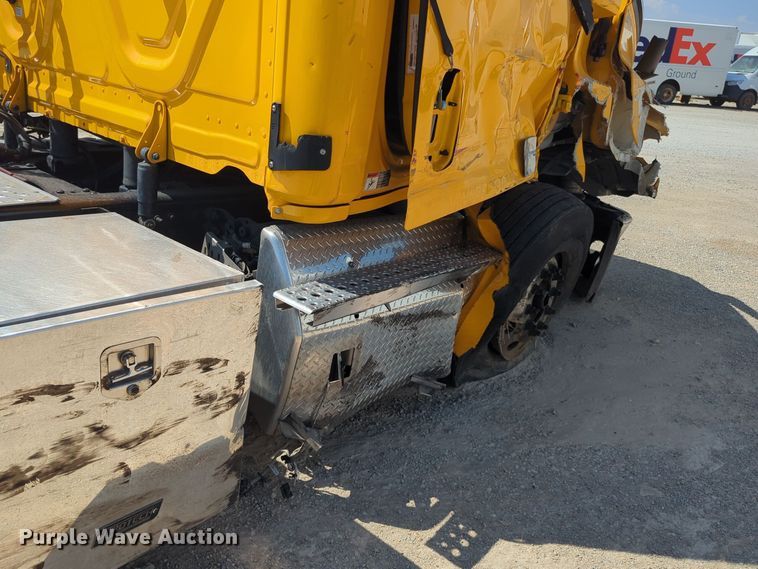 image for item EQ2177 2024 Freightliner  Cascadia 126 semi truck