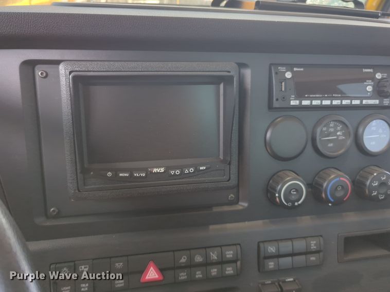 image for item EQ2177 2024 Freightliner  Cascadia 126 semi truck