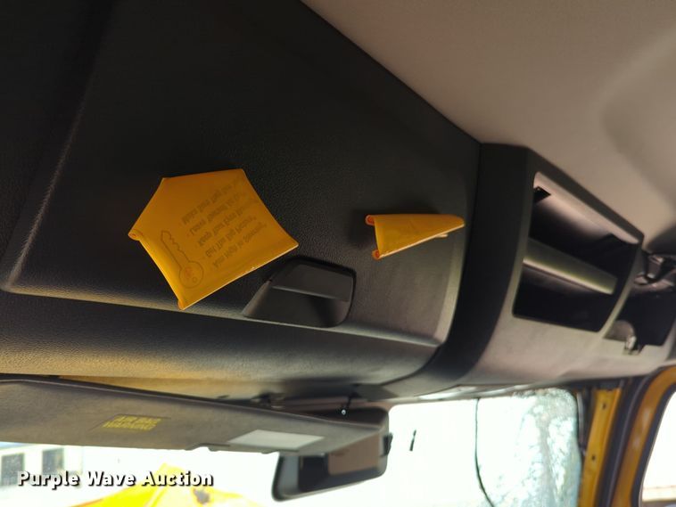 image for item EQ2177 2024 Freightliner  Cascadia 126 semi truck