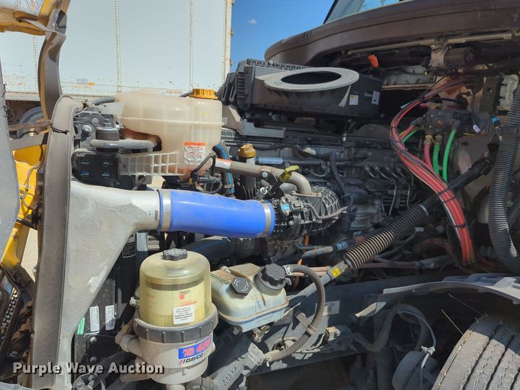 image for item EQ2177 2024 Freightliner  Cascadia 126 semi truck