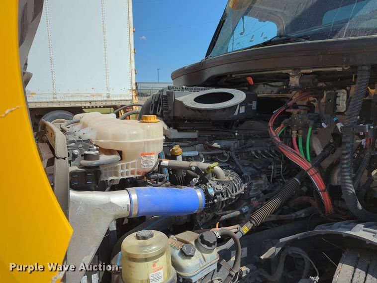 image for item EQ2177 2024 Freightliner  Cascadia 126 semi truck