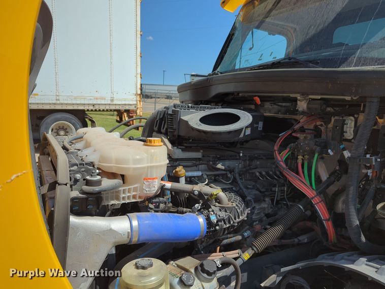 image for item EQ2177 2024 Freightliner  Cascadia 126 semi truck