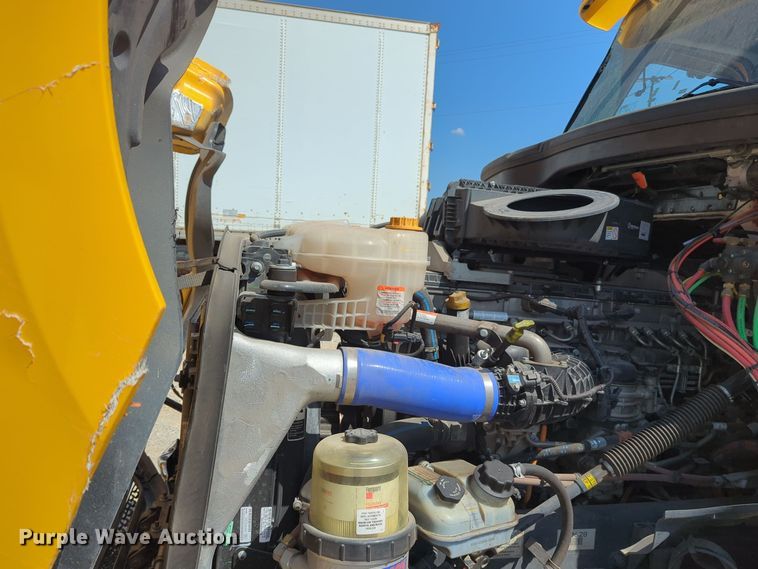 image for item EQ2177 2024 Freightliner  Cascadia 126 semi truck