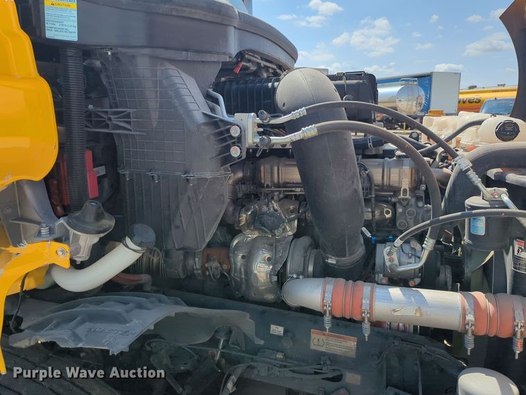 image for item EQ2177 2024 Freightliner  Cascadia 126 semi truck