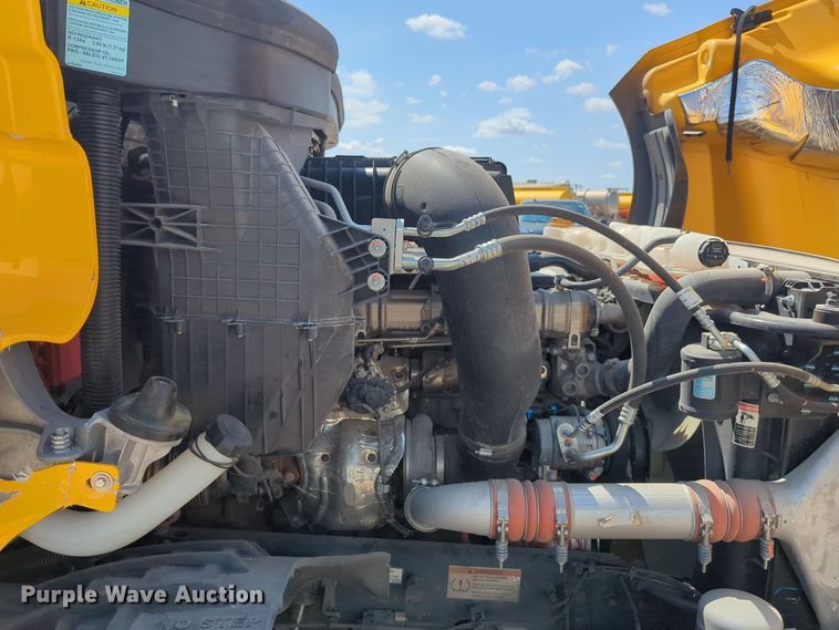 image for item EQ2177 2024 Freightliner  Cascadia 126 semi truck