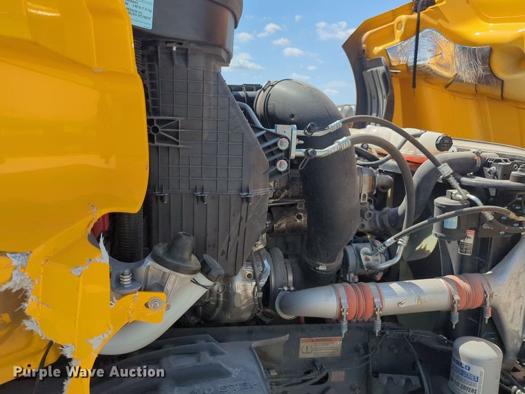 image for item EQ2177 2024 Freightliner  Cascadia 126 semi truck