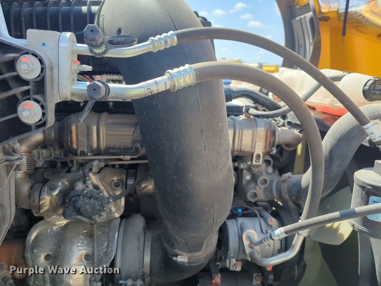 image for item EQ2177 2024 Freightliner  Cascadia 126 semi truck