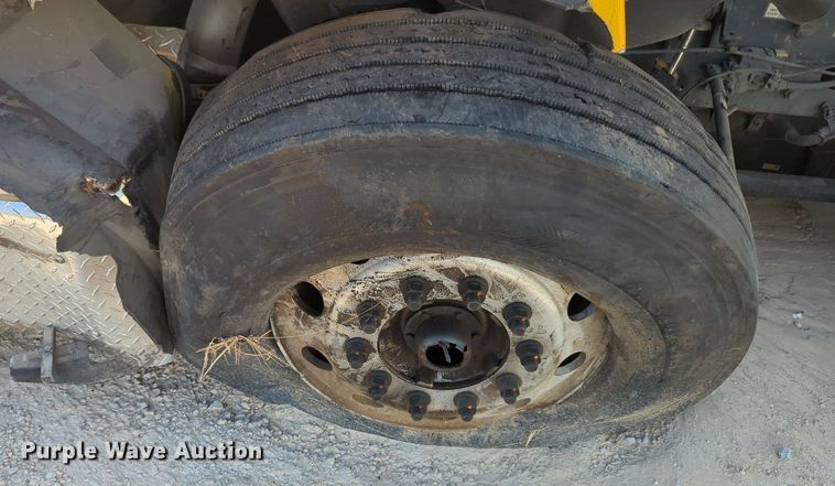 image for item EQ2177 2024 Freightliner  Cascadia 126 semi truck