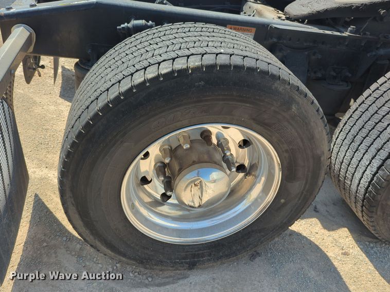 image for item EQ2177 2024 Freightliner  Cascadia 126 semi truck