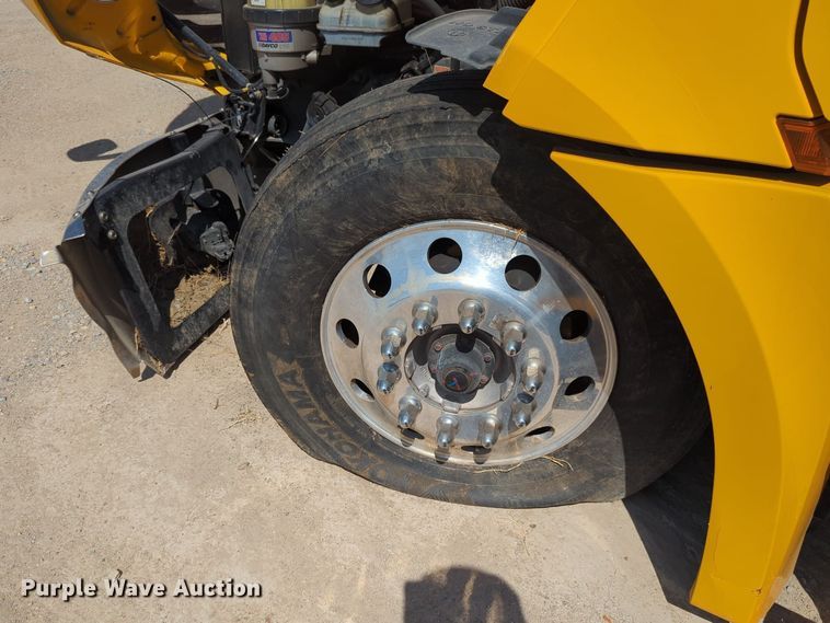 image for item EQ2177 2024 Freightliner  Cascadia 126 semi truck