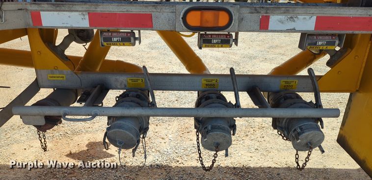 image for item EQ2181 2006 Beall BAST-96-3-SB tank trailer