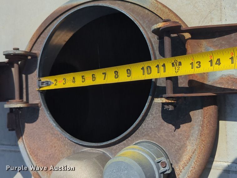 image for item EQ2181 2006 Beall BAST-96-3-SB tank trailer