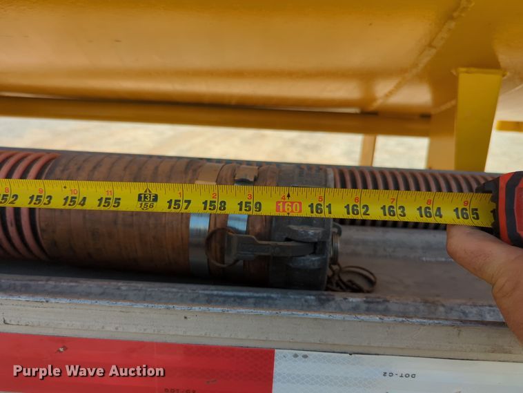 image for item EQ2181 2006 Beall BAST-96-3-SB tank trailer