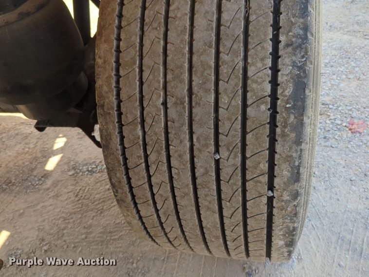 image for item EQ2181 2006 Beall BAST-96-3-SB tank trailer